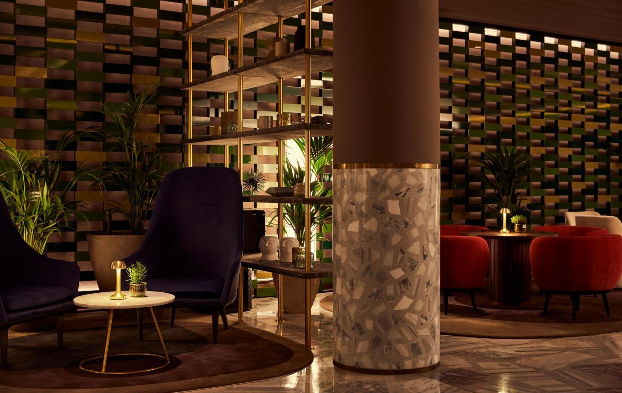 Grand Hyatt Hotel 5*